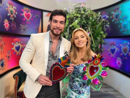 Photo-shared-by-elamorinvenciblefans-on-February-20-2023-tagging-angeliqueboyer-danilocarrerah-programahoy-and-elamorinvencible.-May-be-an-image-of-2-people-people-standing-and-indoor..jpg